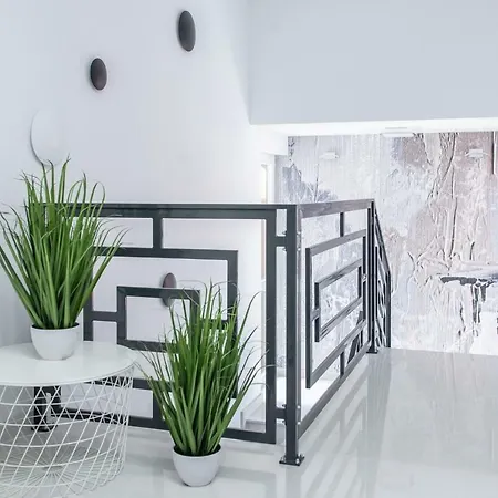 Aparthotel West 3*