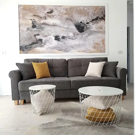 מלון דירות West